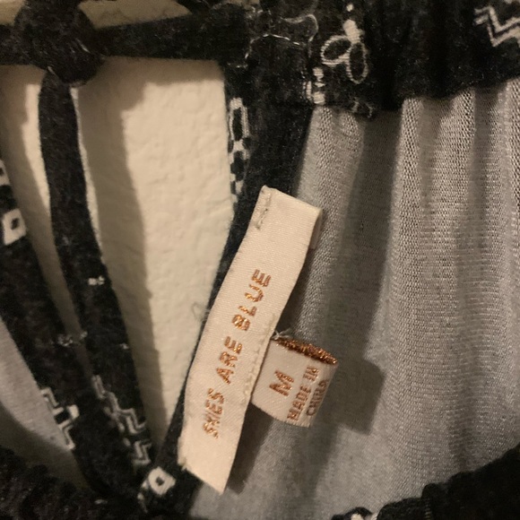 Black and White Maxi Dress - Picture 4 of 4